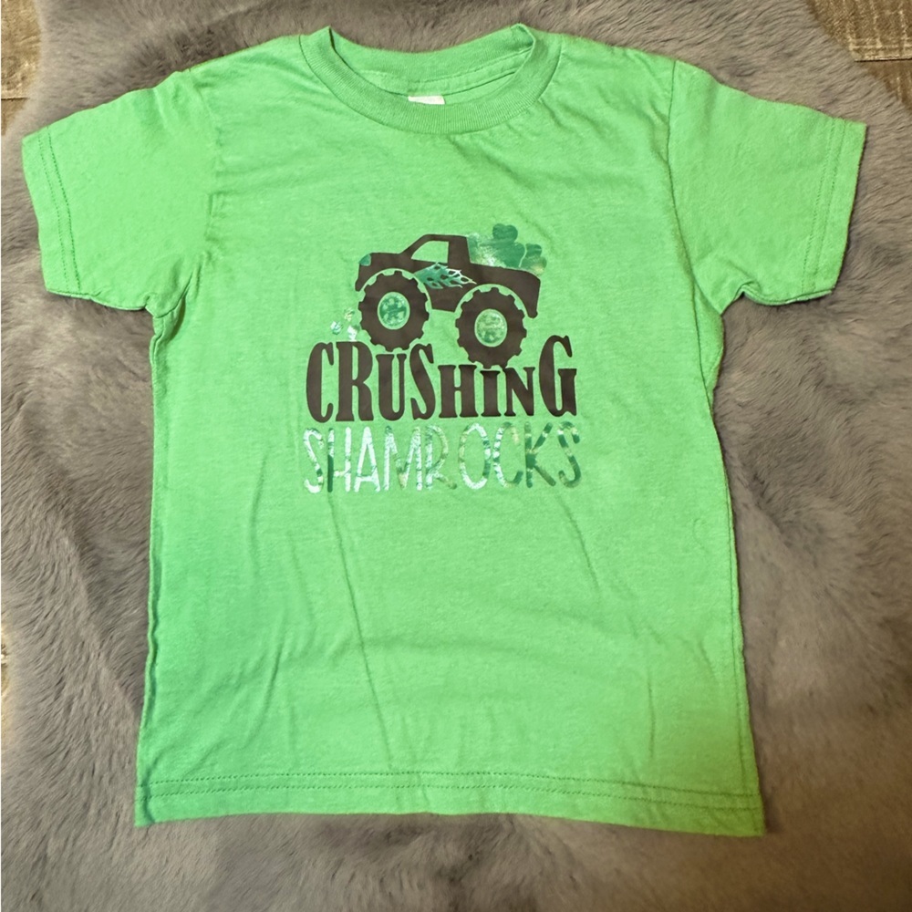 Boys Size 4T T-Shirt. Shirt Sleeve. Green . Hand Designed. Cotton. Gift Idea